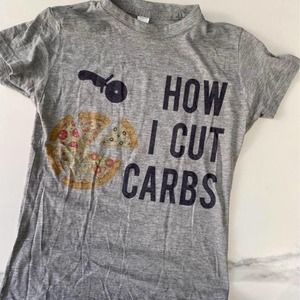 “How I cut carbs” funny tee shirt - xs - super soft grey - moving sale!